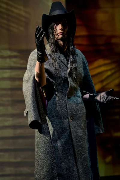Look 8